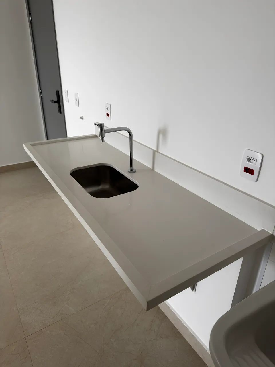 Bancada de quartzo branco 