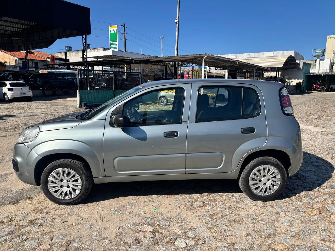 Fiat Uno Attractive 1.0 EVO Fire Flex 8V 5P 2016 - Foto 4