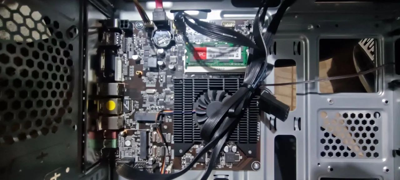 Cpu Windows 10 rodando - Foto 2