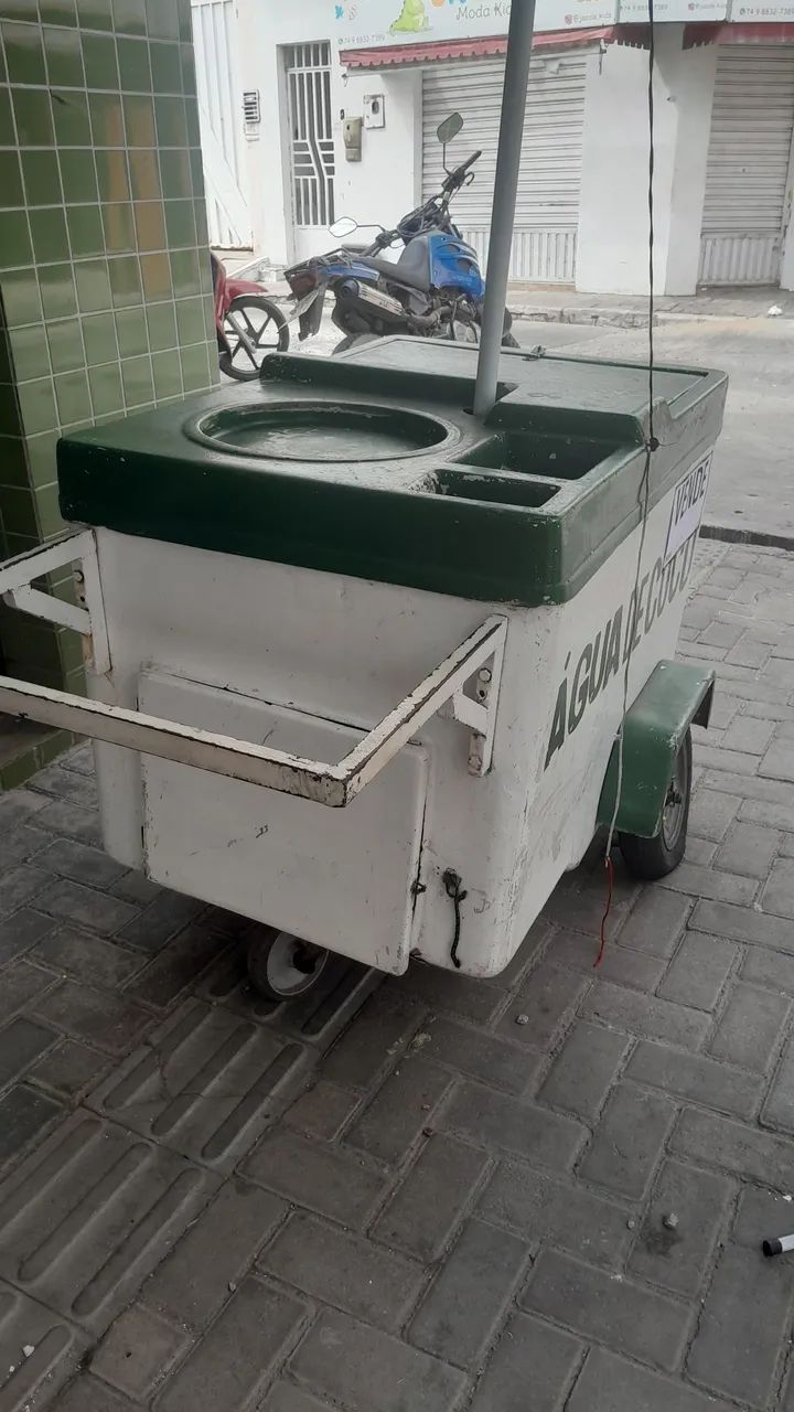 Carrinho de água de coco