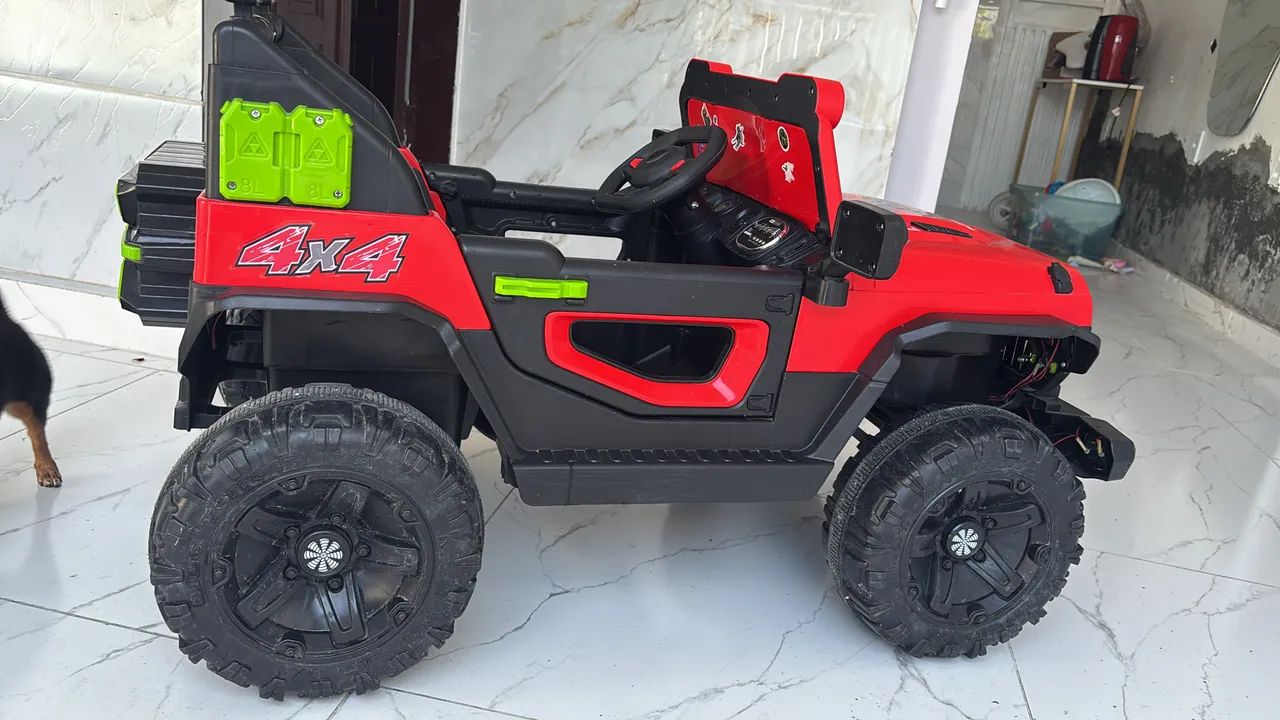 Carro elétrico infantil JEEP