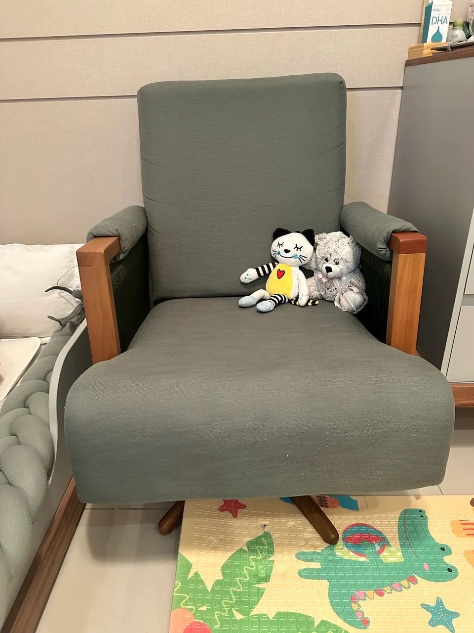 Vendo cadeira de amamentação  - Foto 3