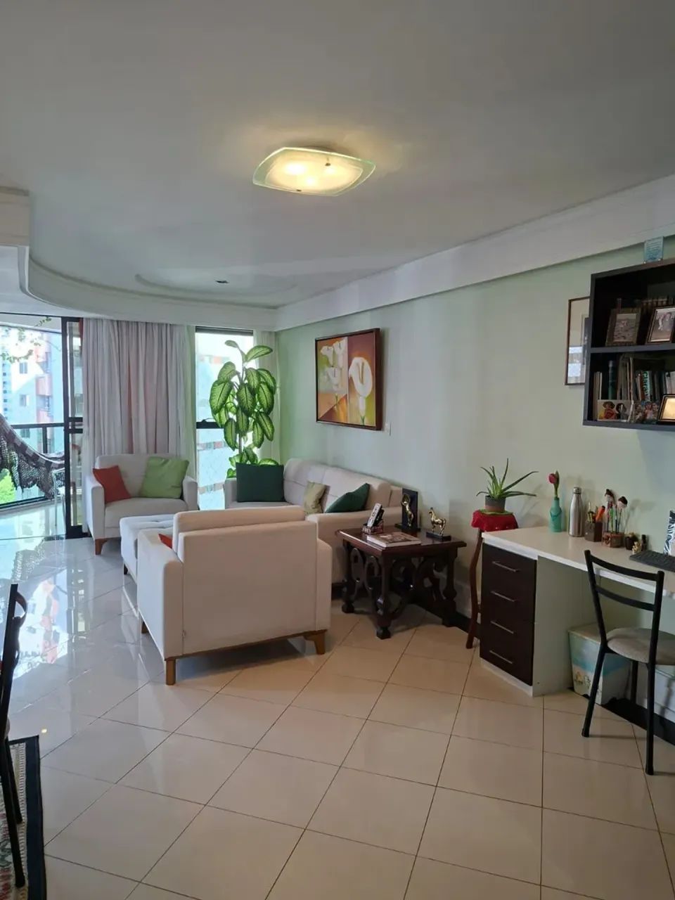 APARTAMENTO AMPLO E PRÓXIMO À PRAIA - 3 QTS COM 2 SUÍTES - Foto 4