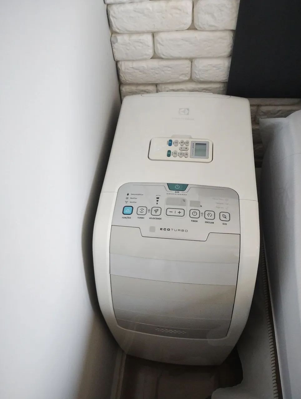 Ar-condicionado Eletrolux 10 mil btu 