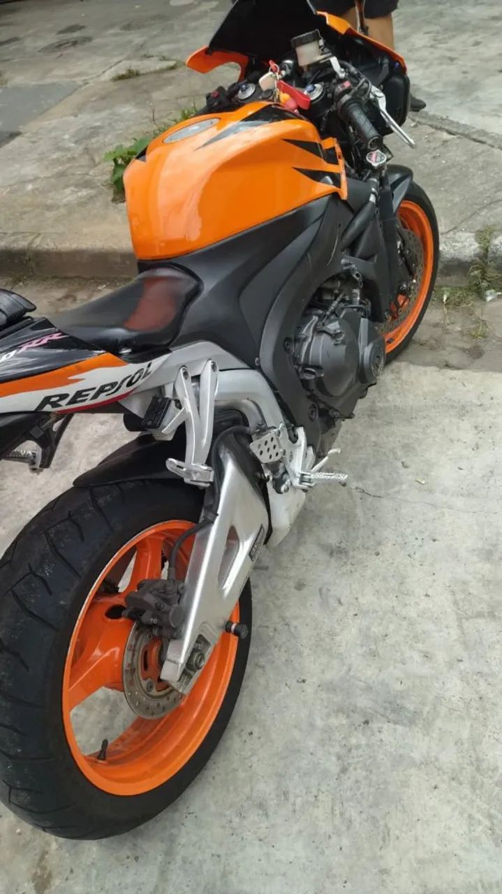 Moto muito boa 