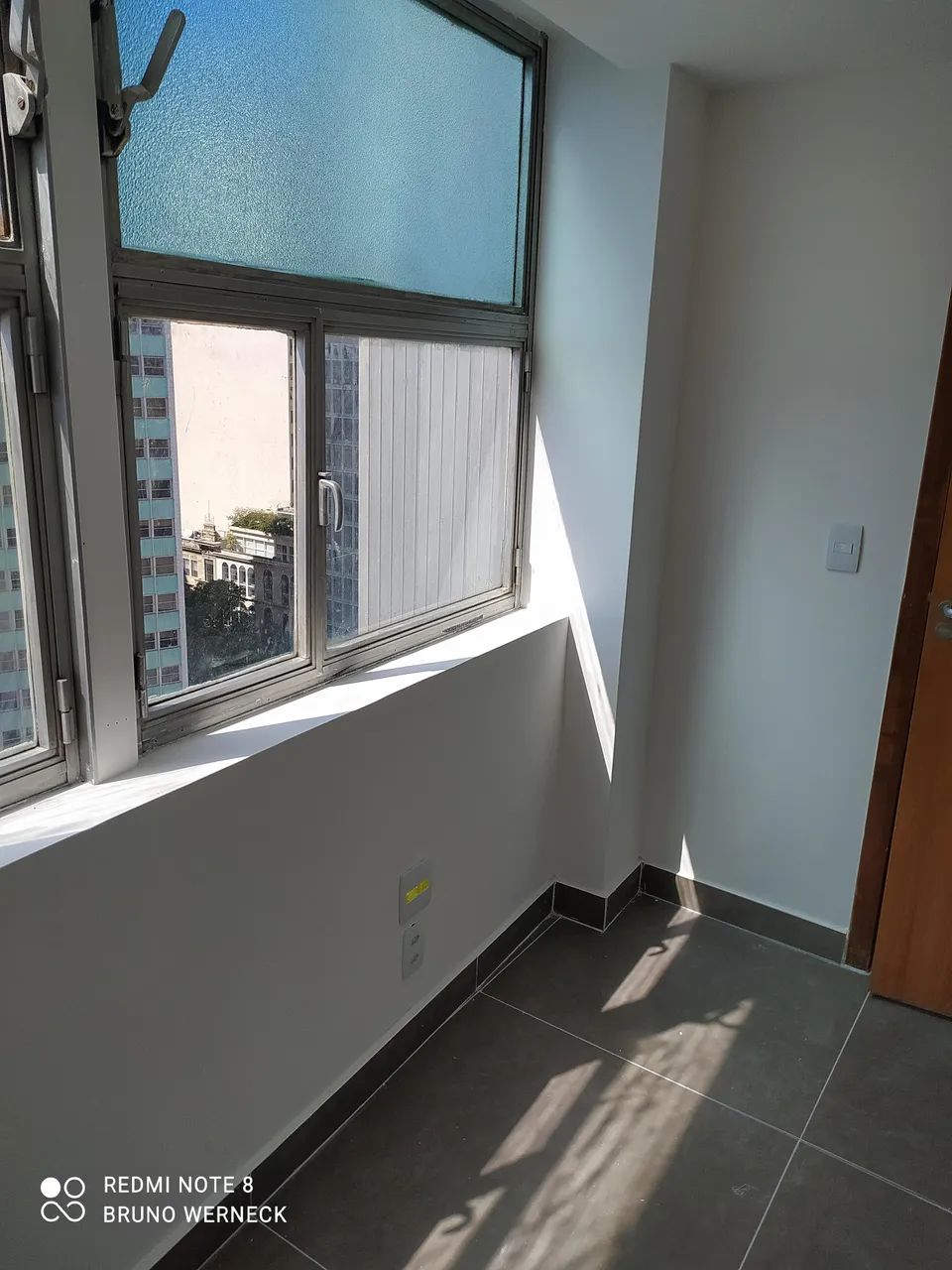 Linda Sala Comercial de 45m2 Para Locação - Completamente Reformada - Foto 9