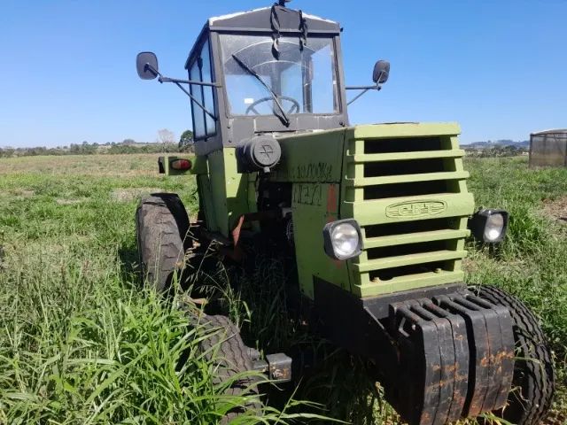 Trator CBT 8240 4x2 Cabinado (Ano 1894) - GLP - Sorocaba e Região - Foto 3