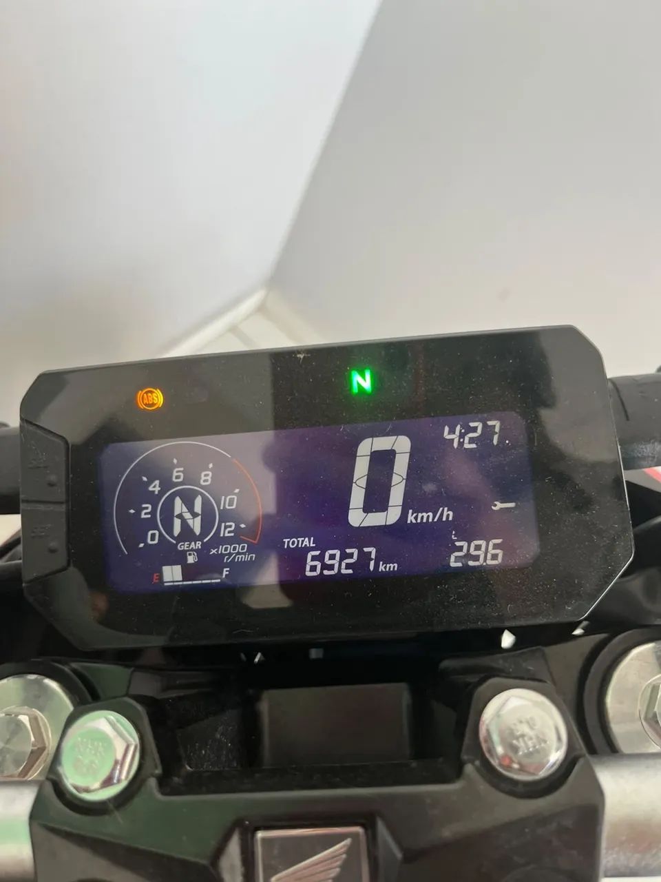 Cb 300f  super nova com baixo km - Foto 3