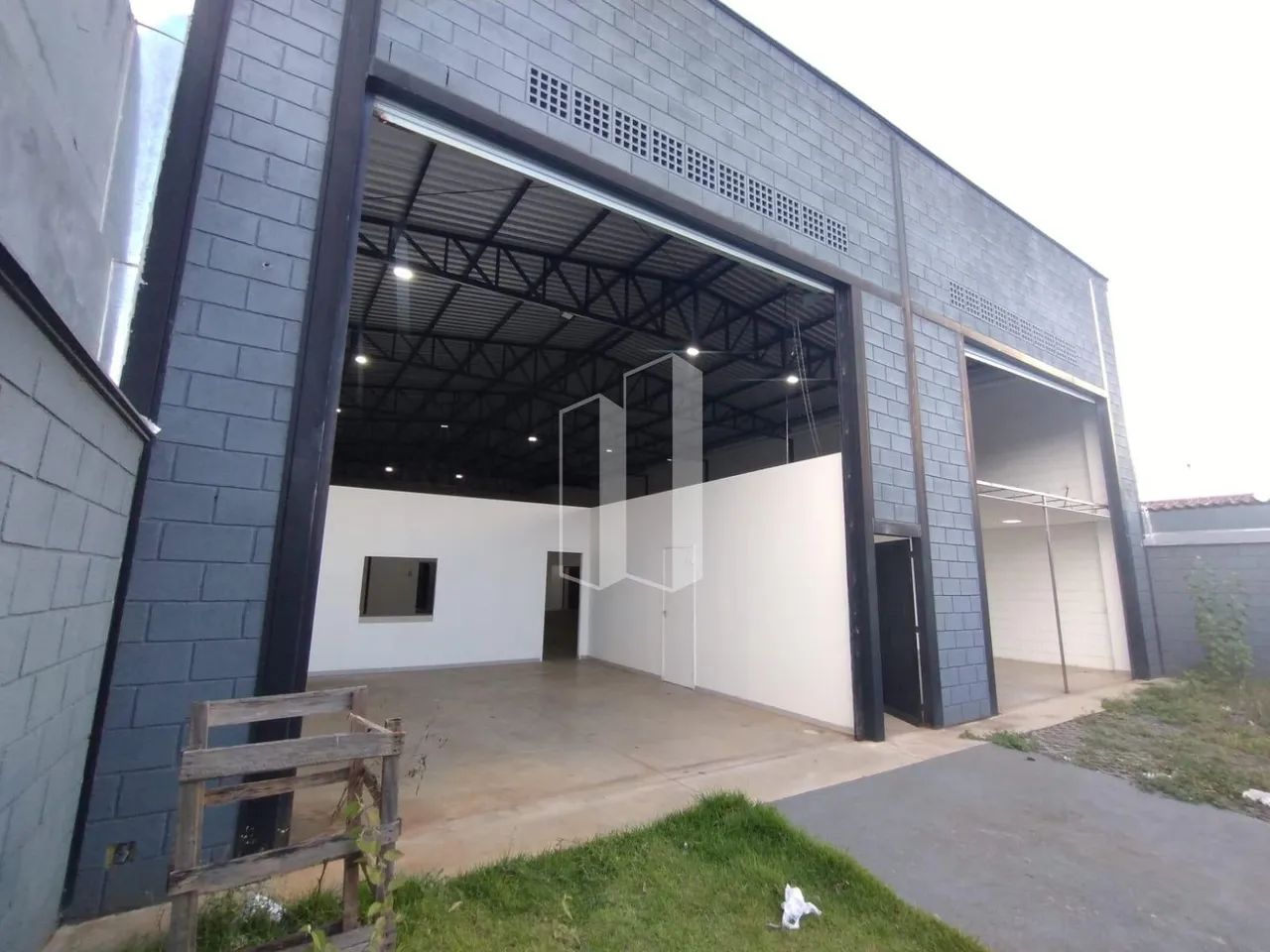 Galpão Comercial em Vila Maria Luiza - Goiânia, GO - Foto 2