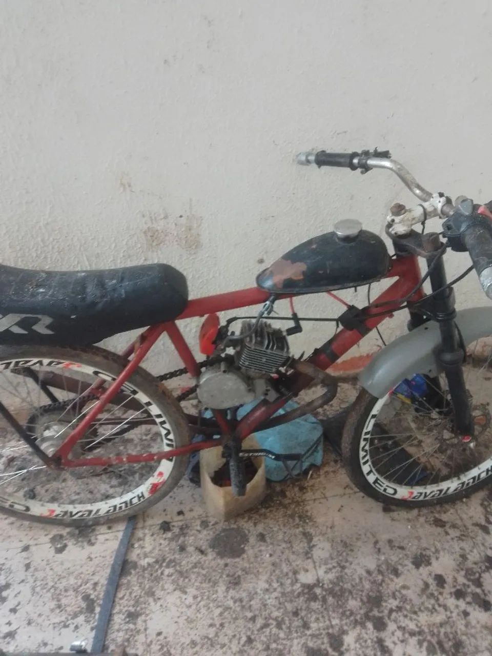 Bike motorizada funcionando pra conversar 