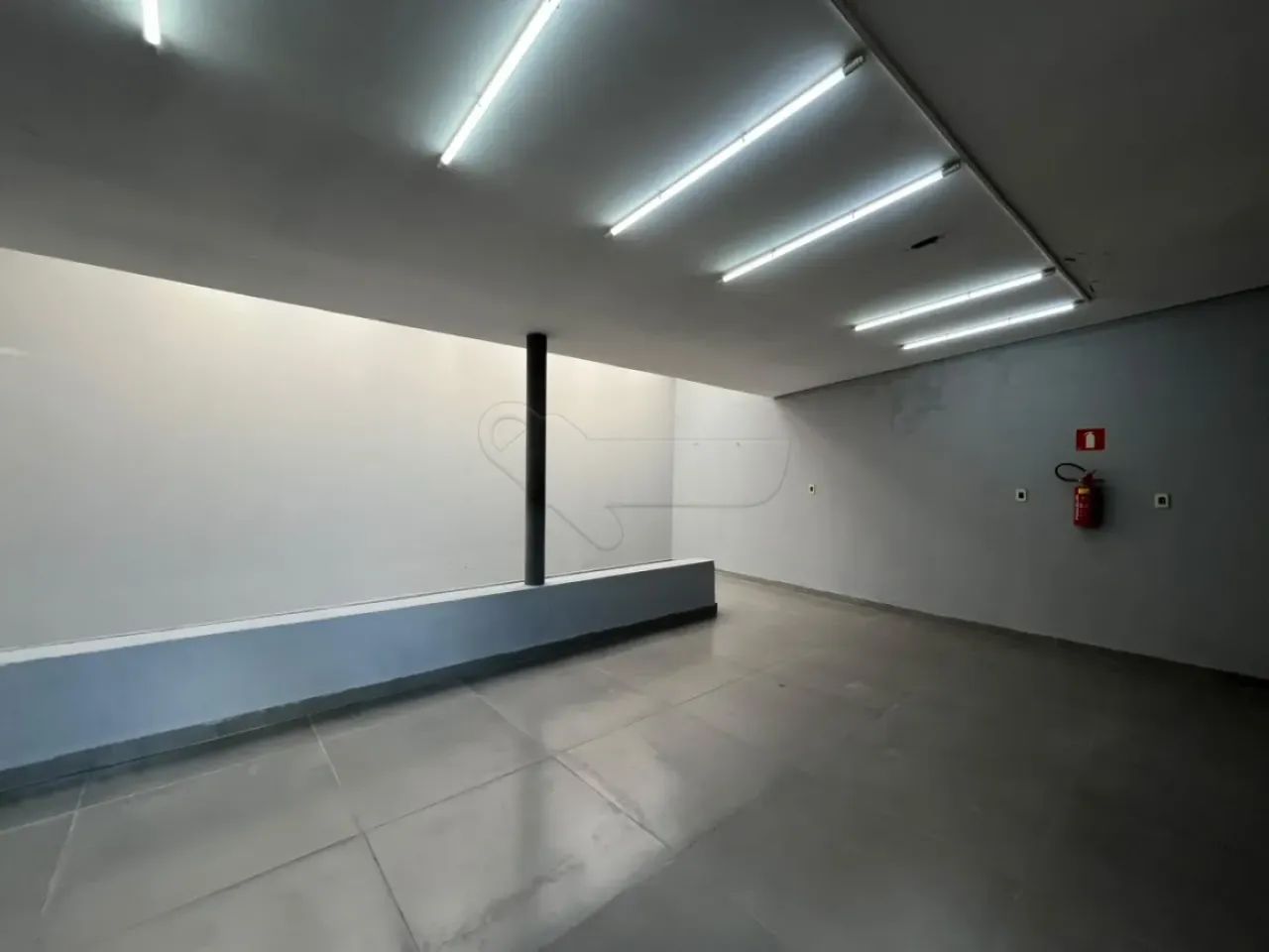 SALÃO COMERCIAL EM EXCELENTE LOCALIZAÇÃO - Foto 4