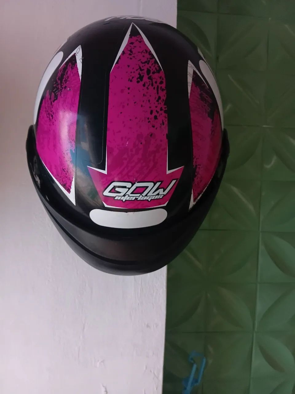Vendo 02 capacetes seminovos