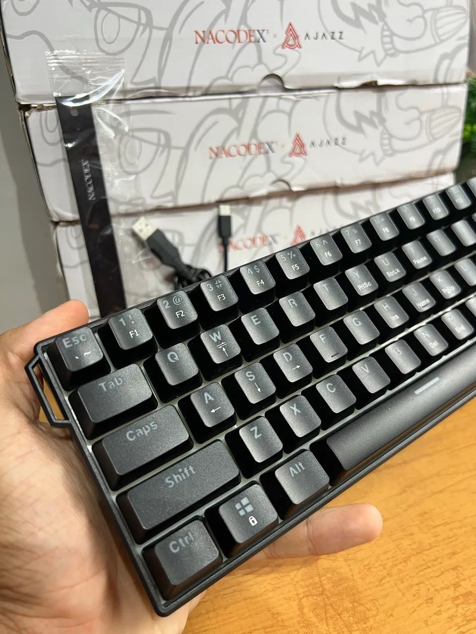 TECLADO MECÂNICO AJAZZ NK61 - NOVO