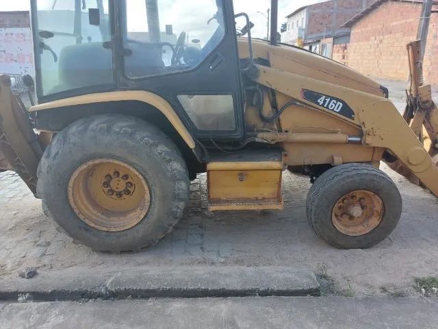 Retroescavadeira Caterpillar 2003 4x2 - Foto 2