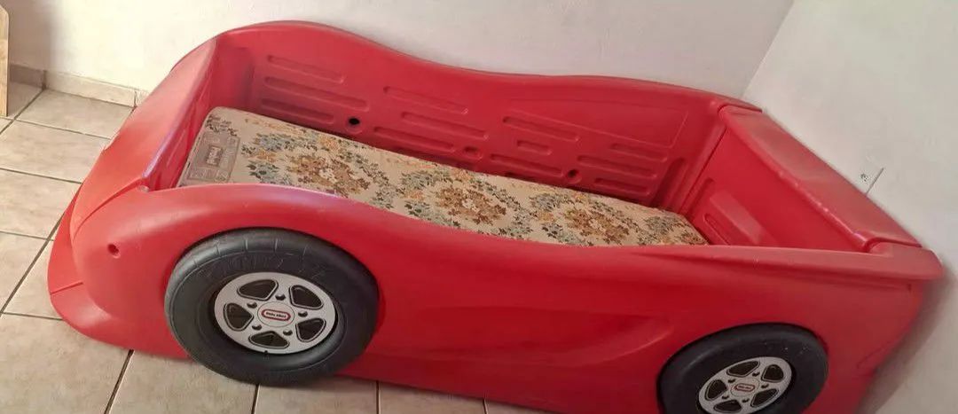 Cama carro importada 