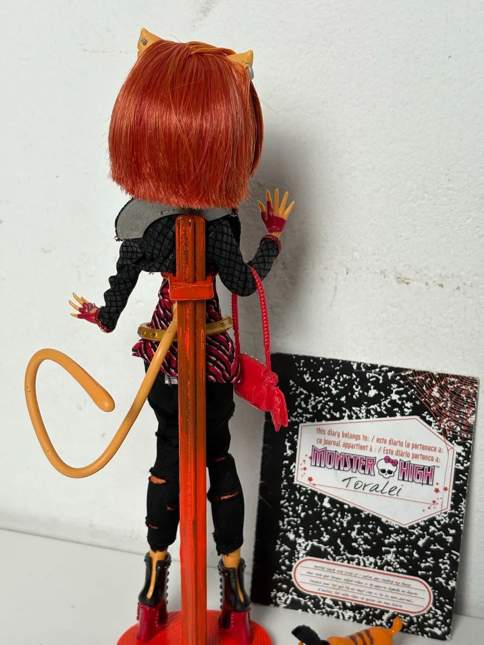 Boneca Básica Monster High Toralei Stripe Wave 1 - Foto 4