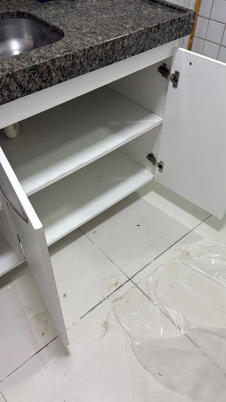 Bancada de granito e Cuba de inox