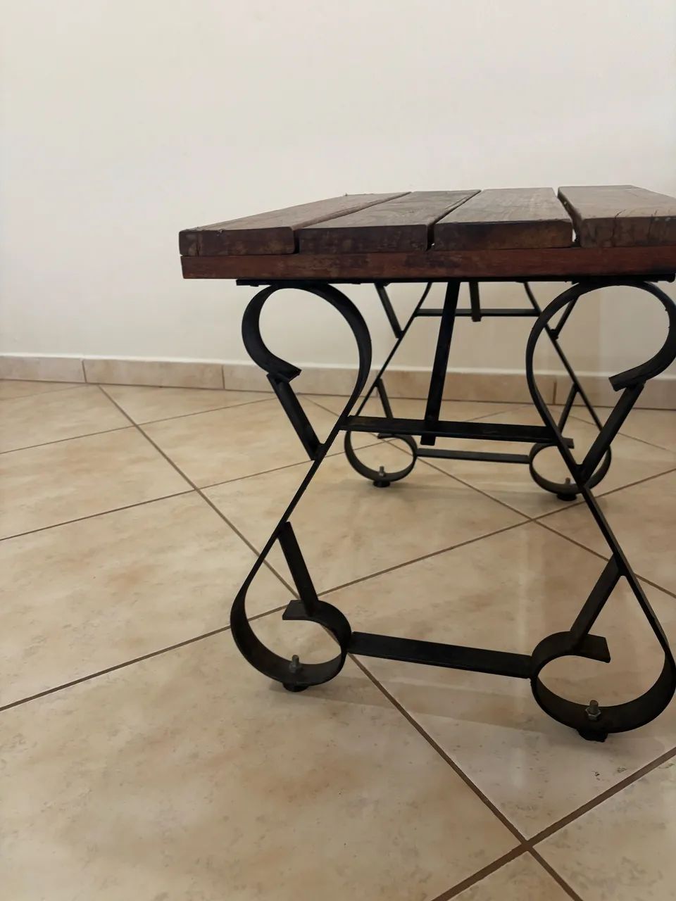 Mesa de centro de madeira rústica  - Foto 2