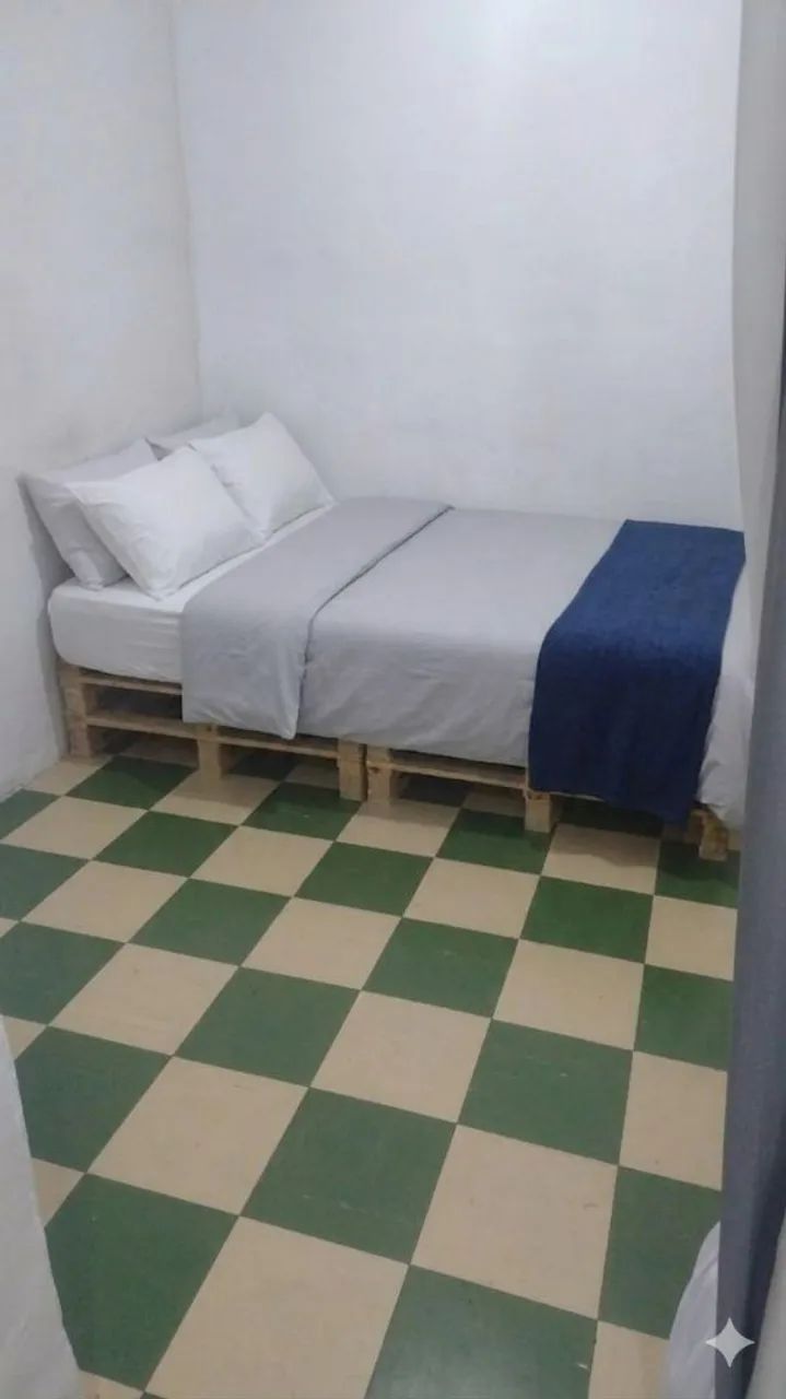 Cama de pallet casal aceito negociar. - Foto 3
