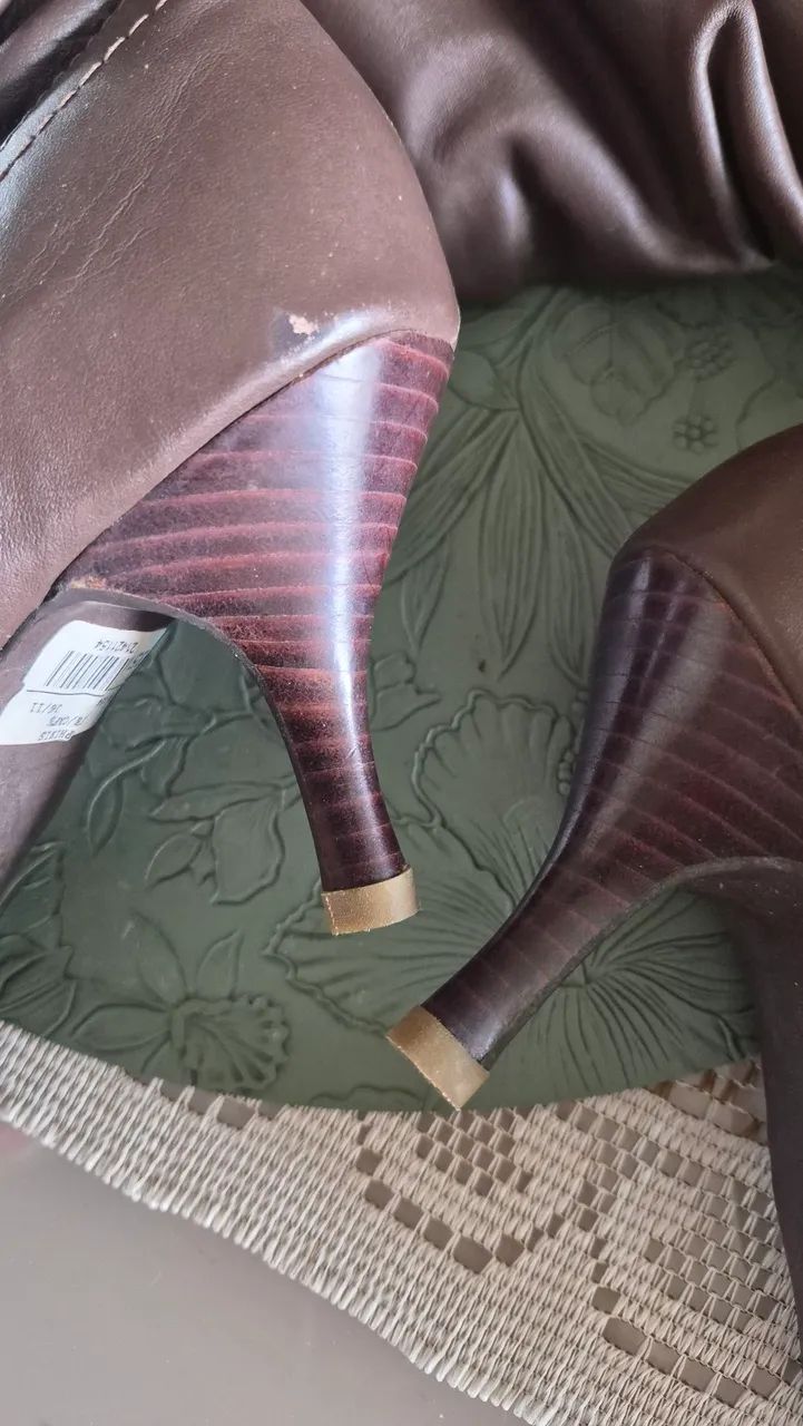 Bota de couro cano médio - Foto 3