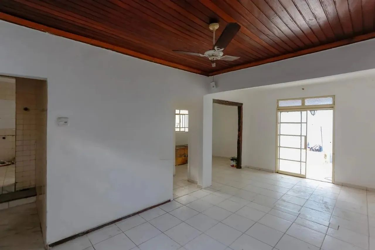 Casa à Venda - Pompéia, 8 Quartos, 1200 m2 - Foto 2