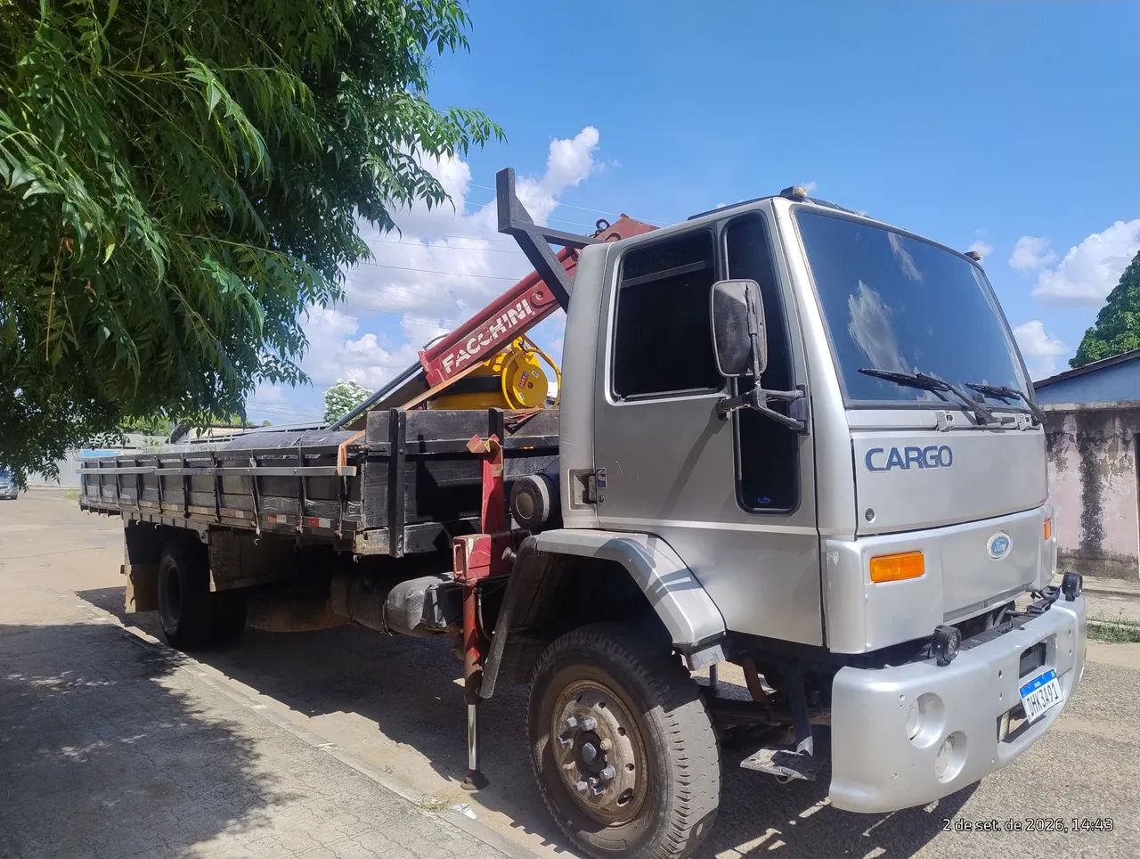 Faço frete para todas localidades e aqui na cidade 