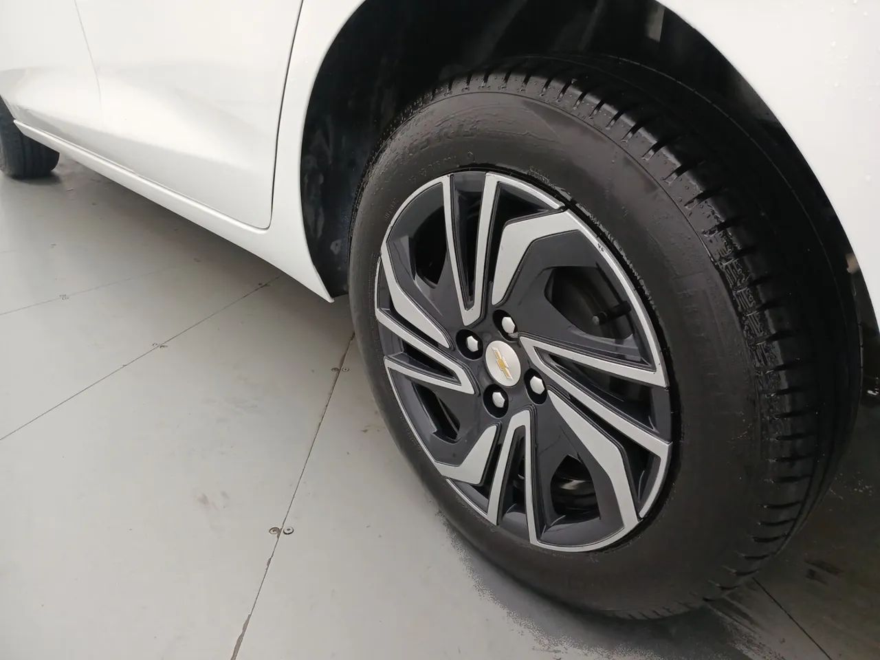 Chevrolet Onix Activ 1.4 8V Flex Aut. 4P, foto 12 de 18