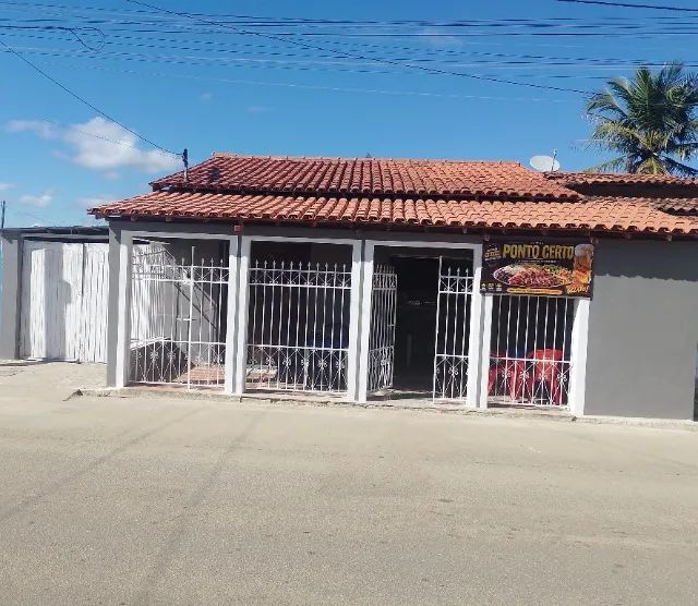 Casa com ponto comercial 
