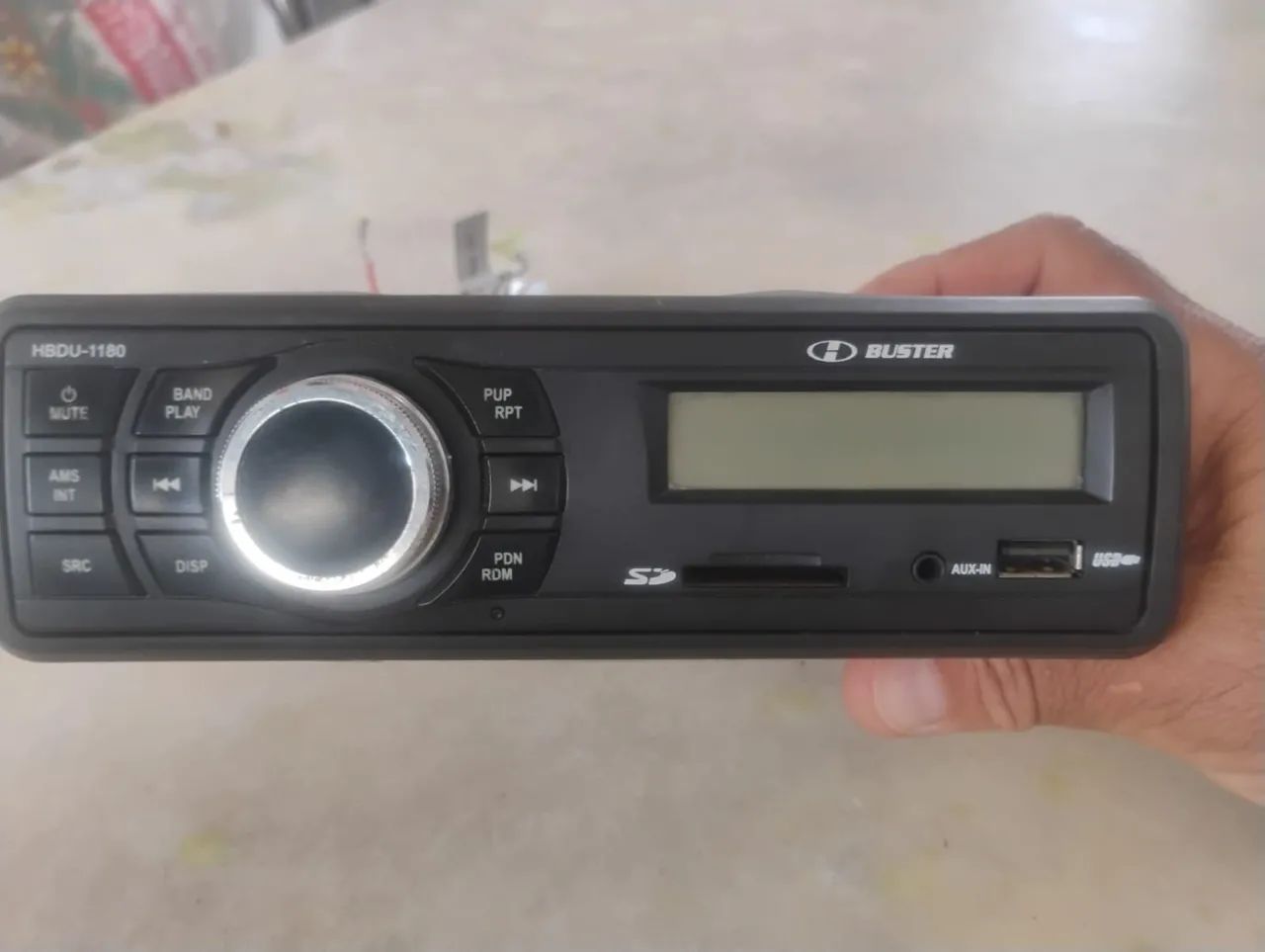 Rádio Hbuste; USB 