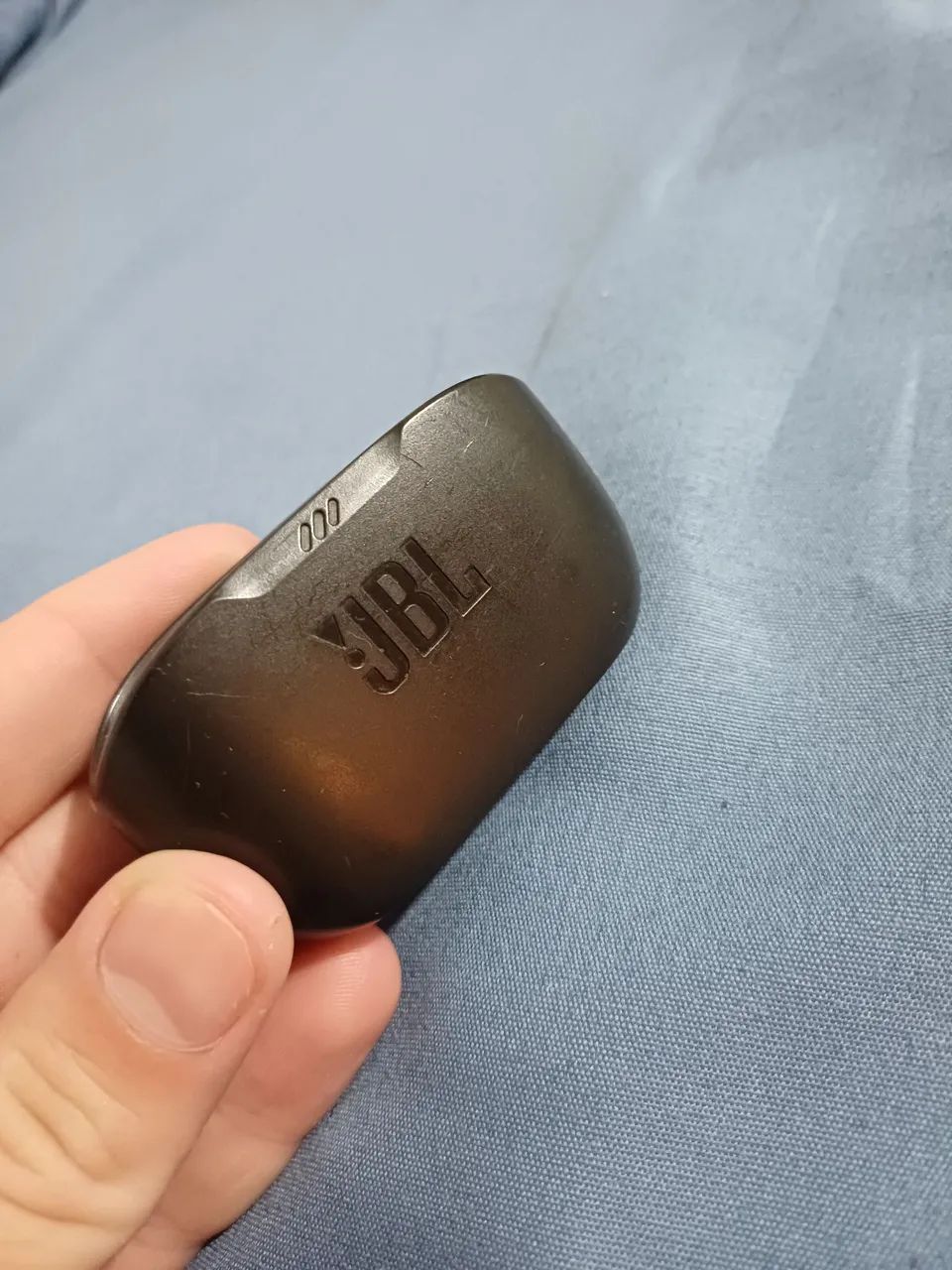 Caixa carregadora JBL Wave Buds - Foto 4