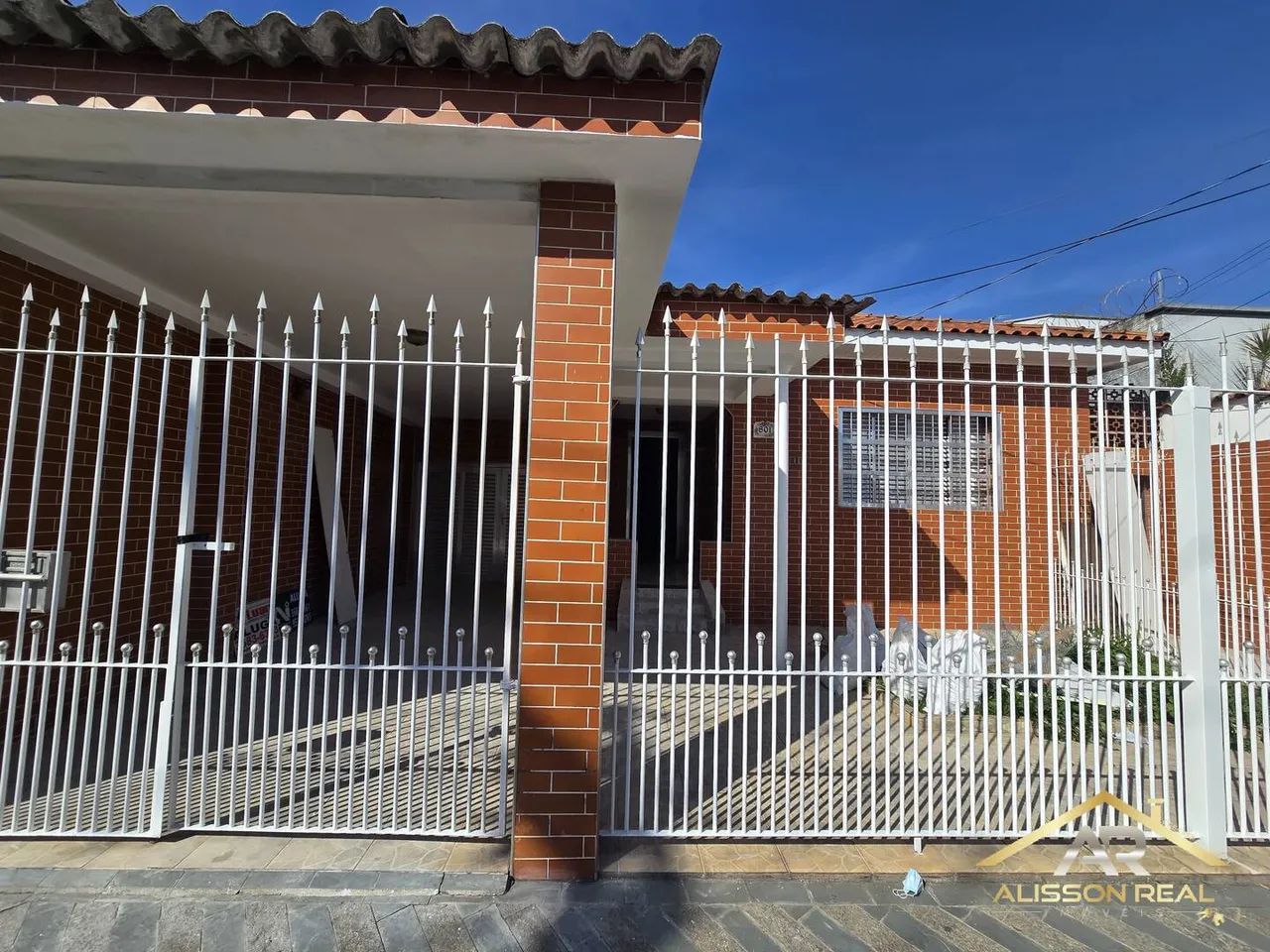 Casa Térrea com Terreno 250m² - Ideal para construtores.
