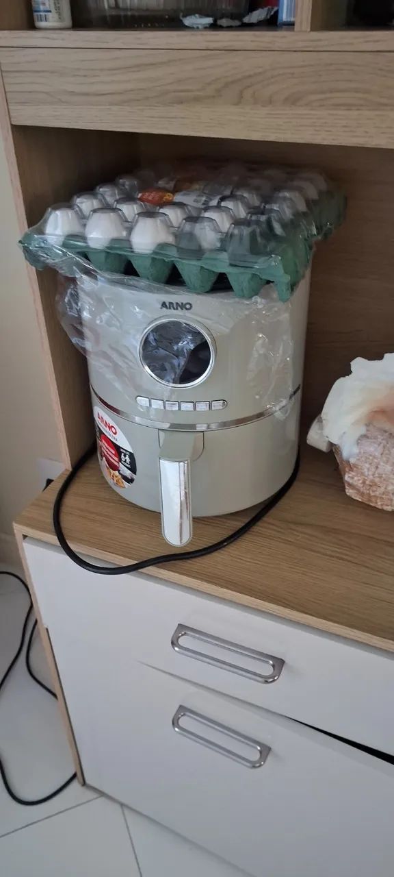 Vendo frigobar, tanquinho,  sapateira, espelho, aspirador de pó, micro-ondas,  fritadeira  - Foto 5