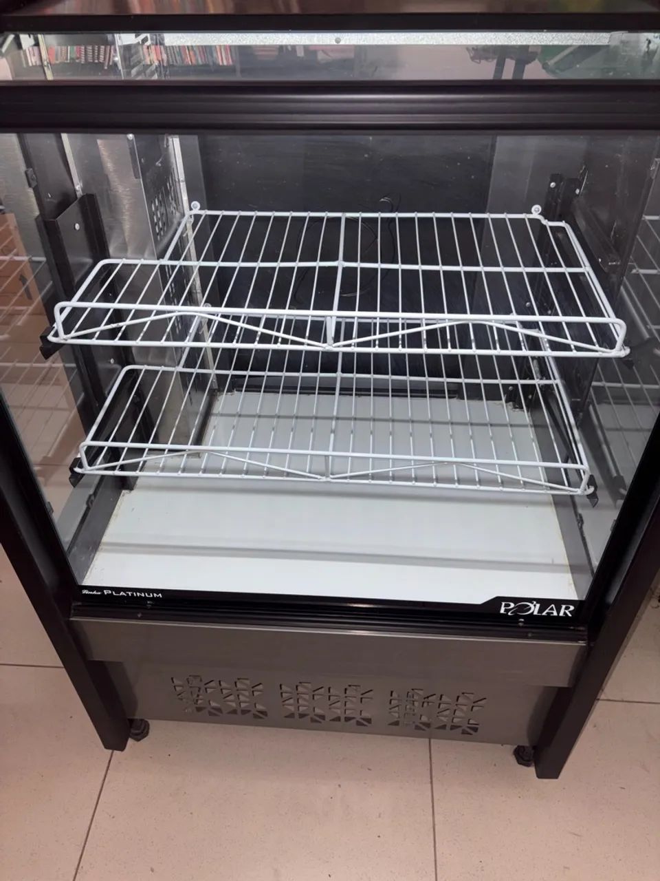 Vitrine Expositora Refrigerada POLAR - Confeitaria