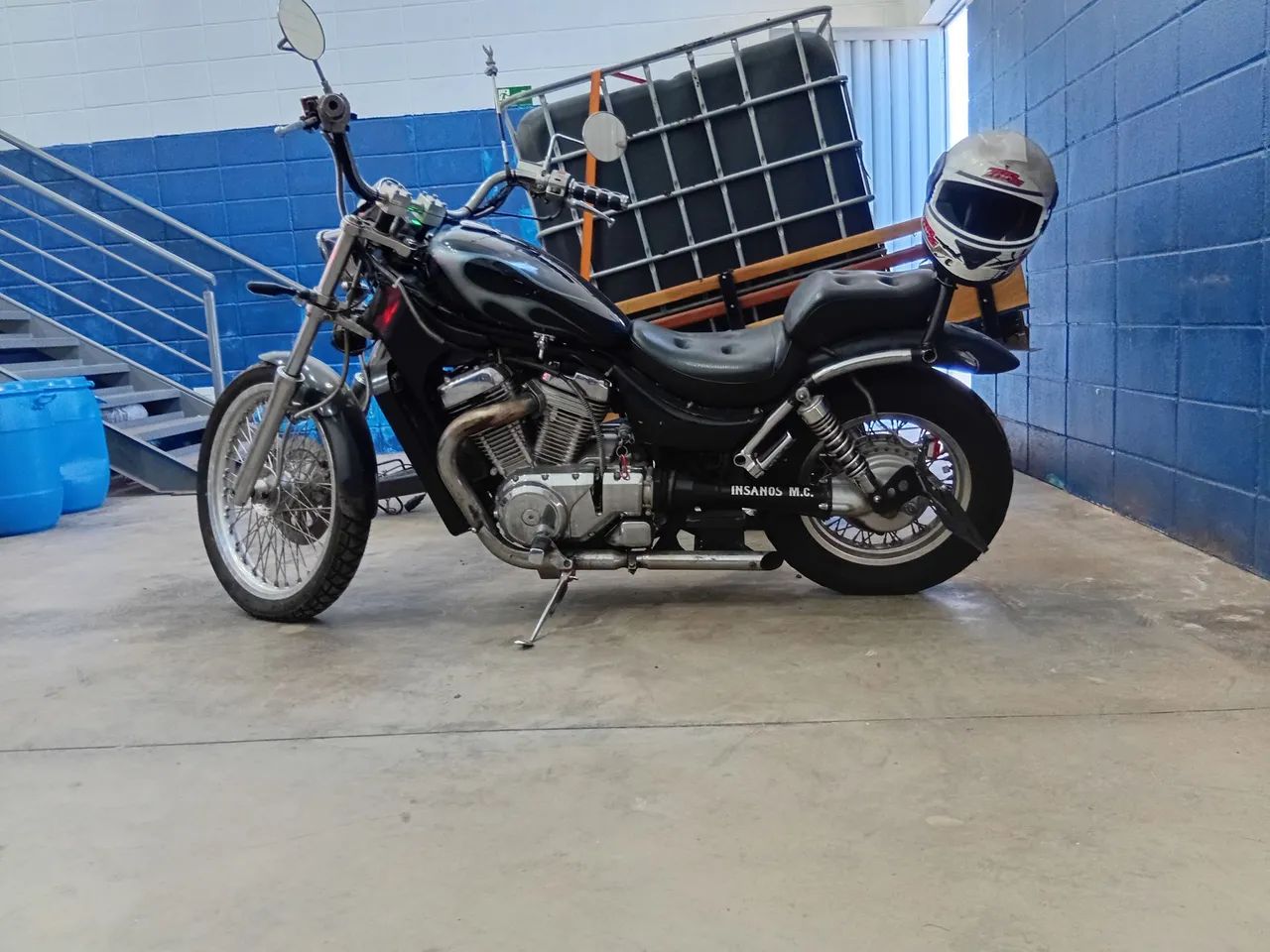Intruder 800 customizada