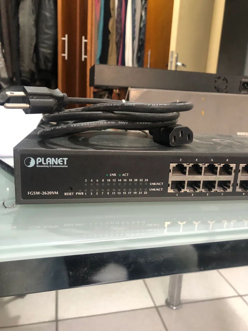 D - LINK  DES - 1024 A  . 24 PORTAS 10/100 SWITCH - 2 Un  - Foto 3