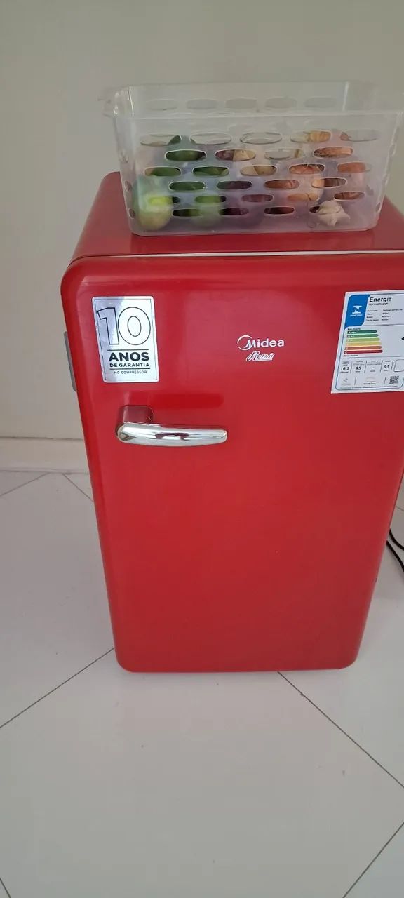 Vendo frigobar, tanquinho,  sapateira, espelho, aspirador de pó, micro-ondas,  fritadeira  - Foto 2