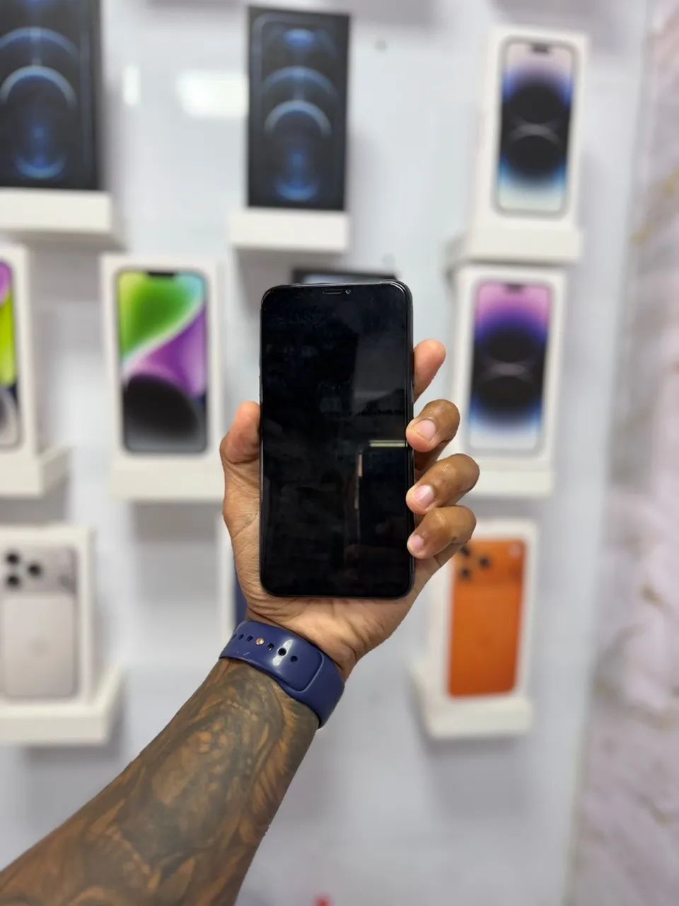IPHONE 11 PRO MAX - 64GB TELA E BATERIA NOVA ? R$ 1.299,00 - Foto 2