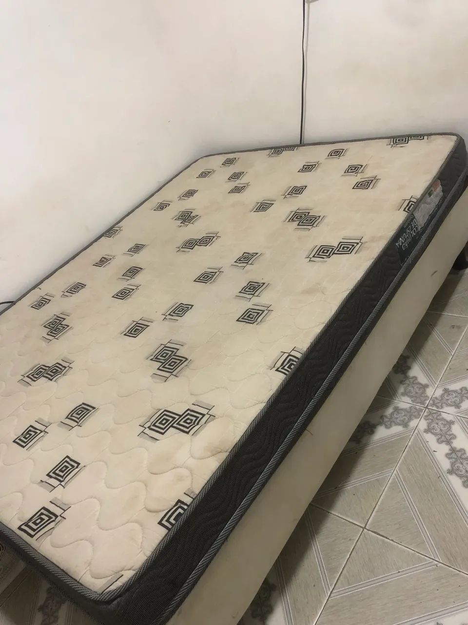 Vendo cama box de casal  - Foto 2