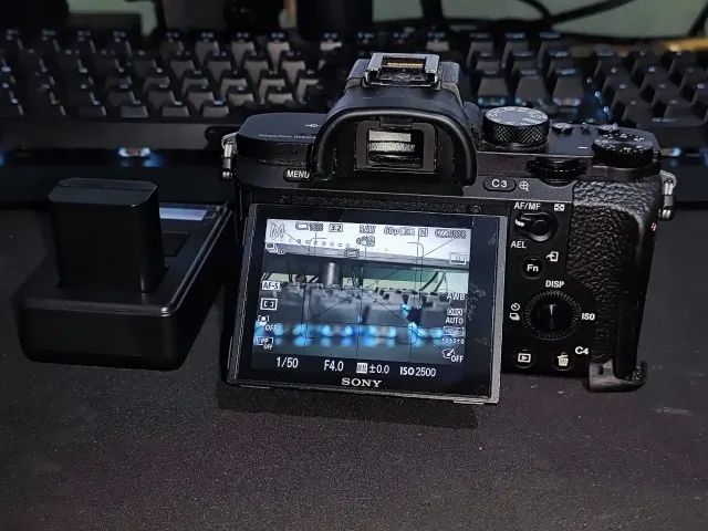 Camera Sony A7II - sem lente - Foto 2