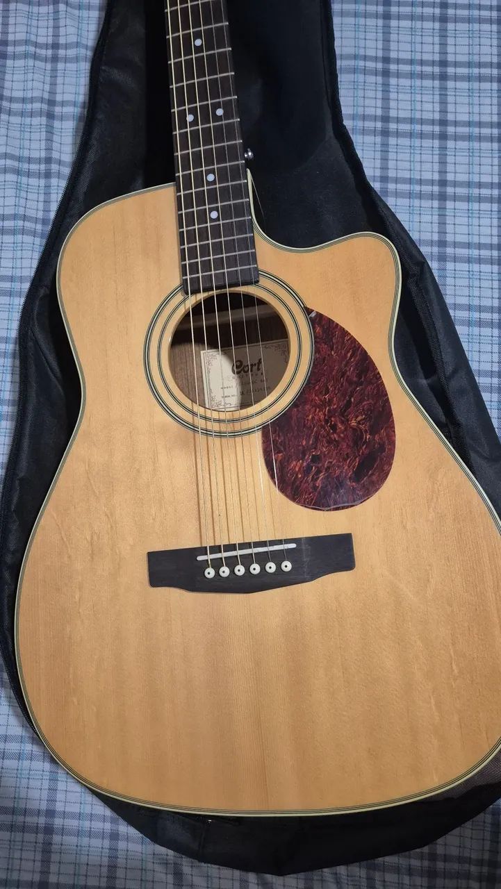 Violão Cort