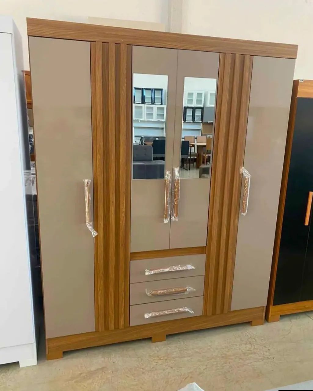 GUARDA ROUPA NOVO  - Foto 2