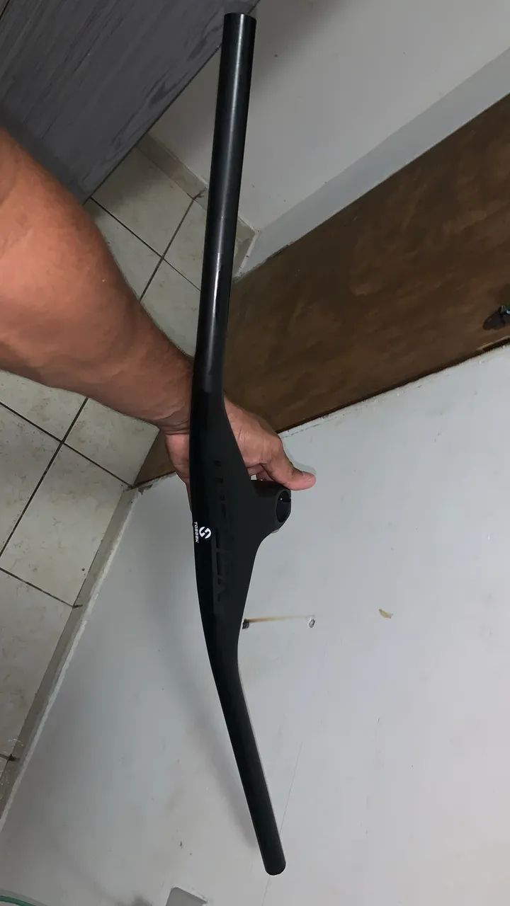 Guidão de carbono