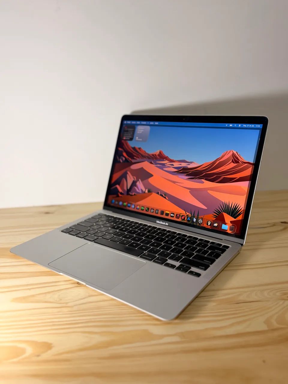 512GB M1 Macbook Air (Apple Care+ 2024.03まで) + Logioolマウス + おまけ MacBook Air M1 512GB - MUITO NOVO - Completo - Caixa - Carregador
