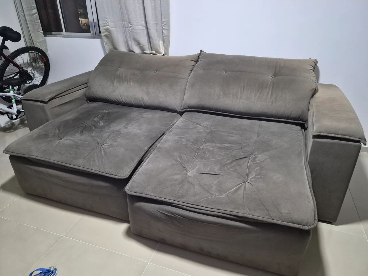 Sofá Retrátil e Reclinável 4 Lugares - Foto 3