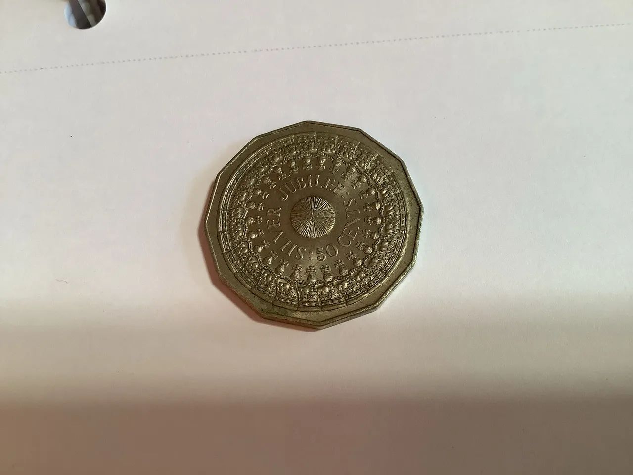 Moeda 50 Cents Silver Jubilee De 1977 Austrália - Foto 2