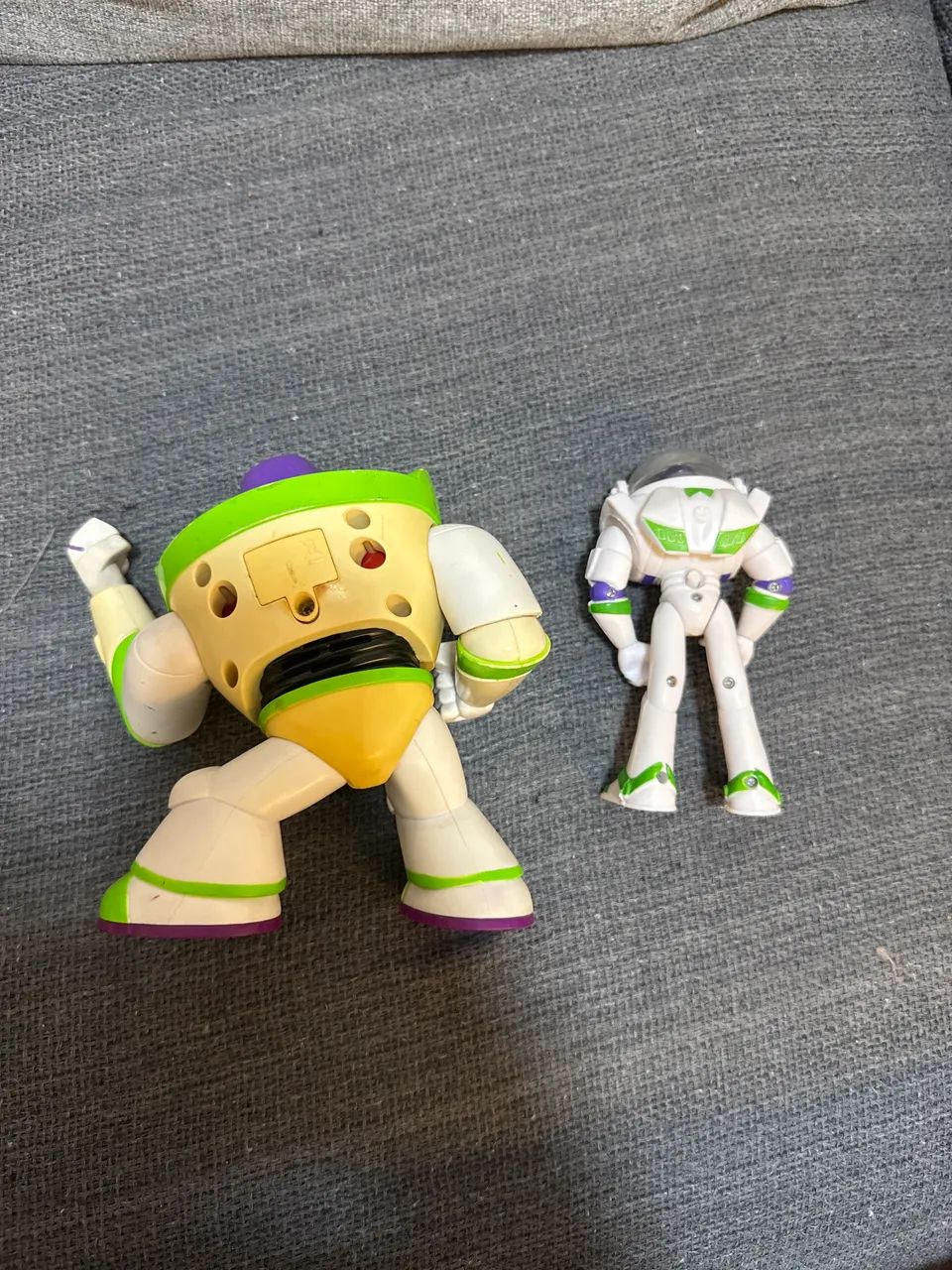 Lote com 2 Buzz Toy Story - Foto 2