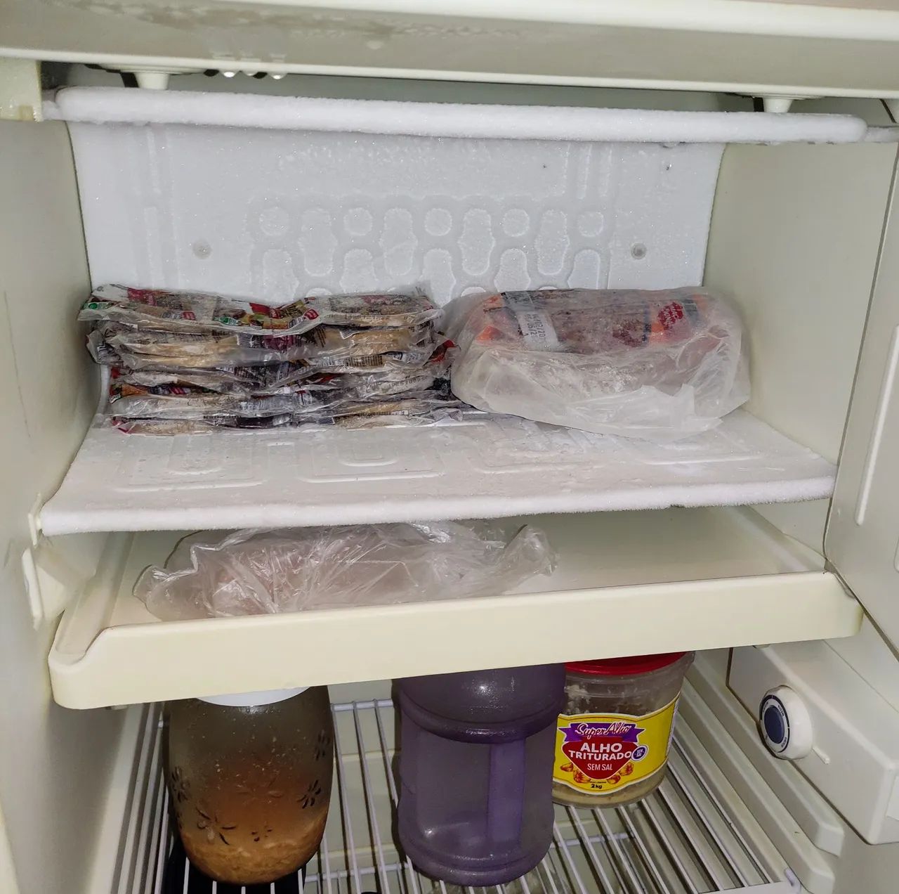 Refrigerador Brastemp 310 , 220v , Funcionando Perfeitamente  - Foto 3