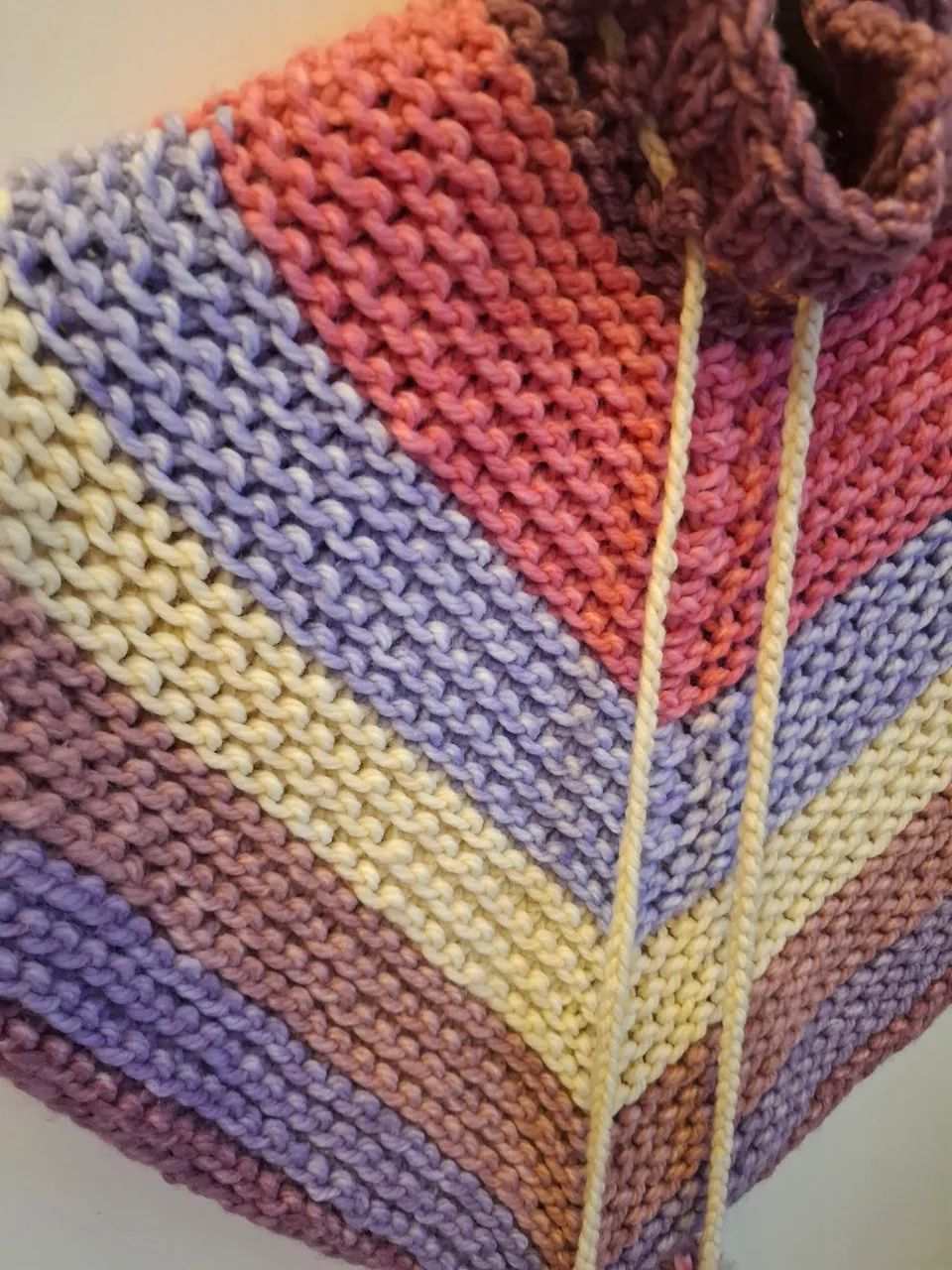 Poncho de crochê colorido - Foto 2