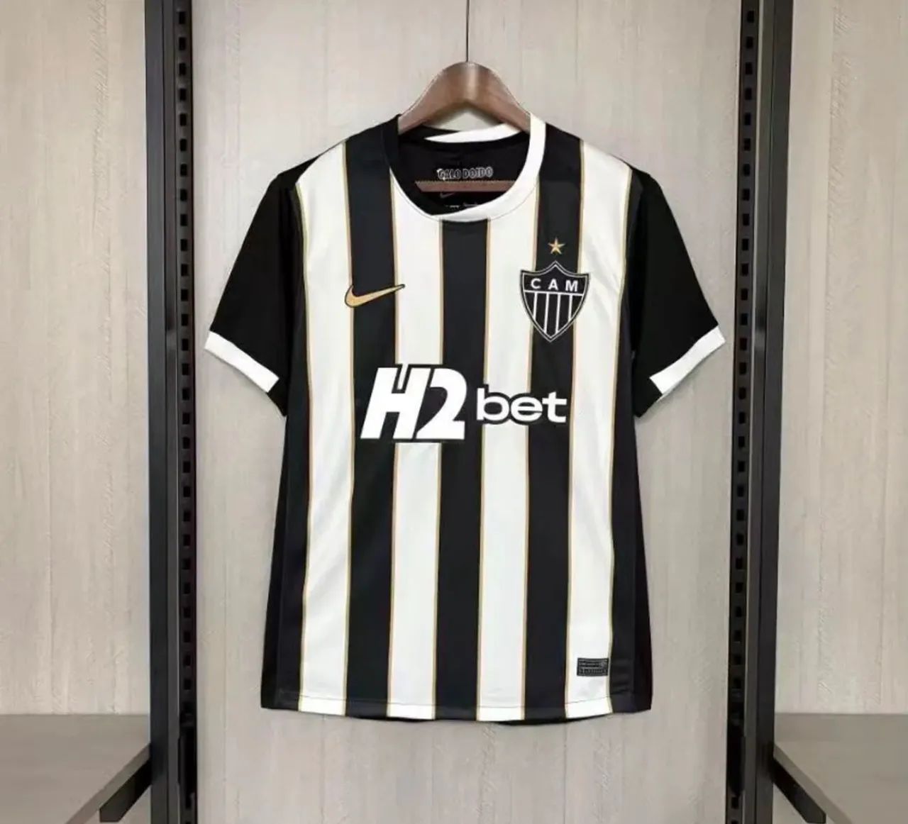 Camisa do Atlético Mineiro  - R$ 150,00