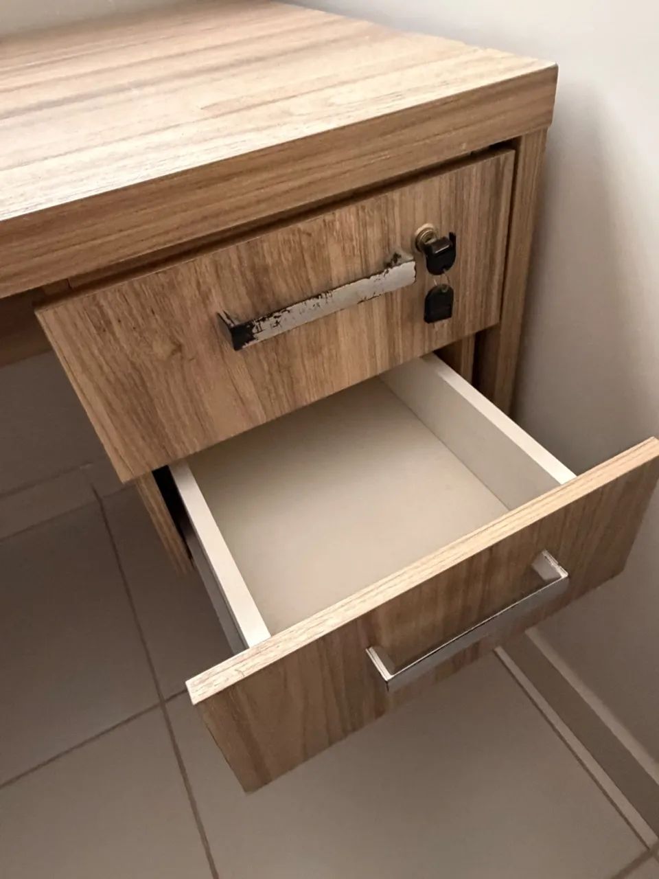 Mesa de escritório + aparador - Foto 3